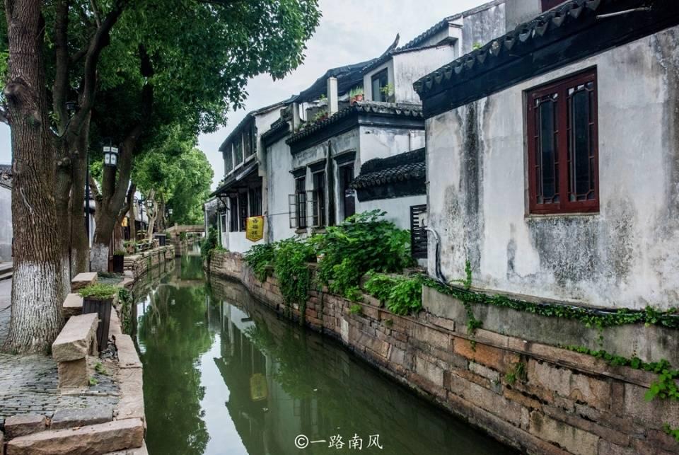 三亚市海棠警方破获一起拒不支付劳动报酬案，为农民工追回95万余元欠薪